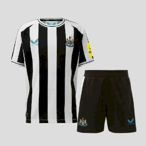 Newcastle United 2022/23 Home Kids Kit